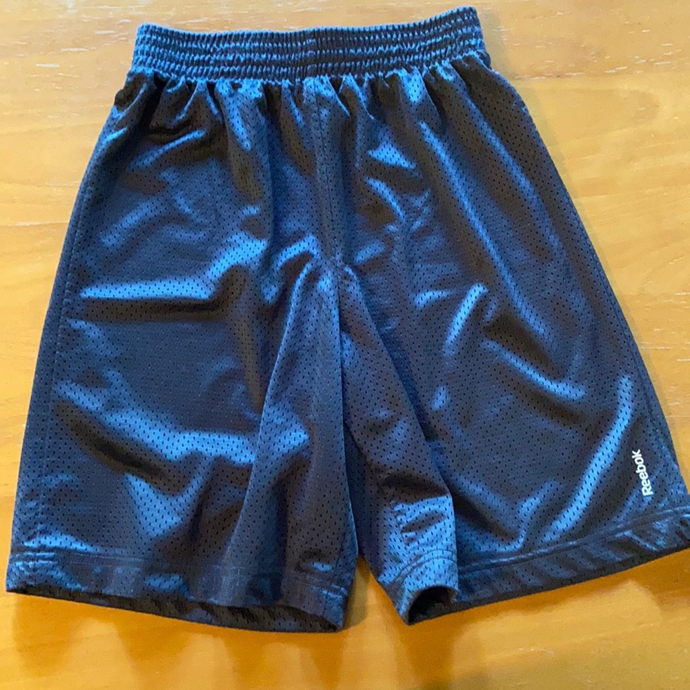 Reebok size M 10/12 Dark Gray Shorts